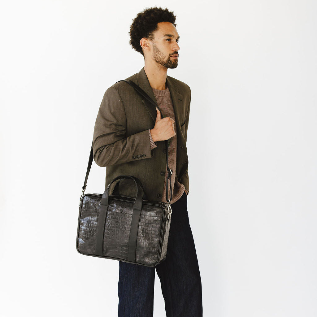 Mosso Briefcase in Croco Black/Black with Shoulder Strap on Model