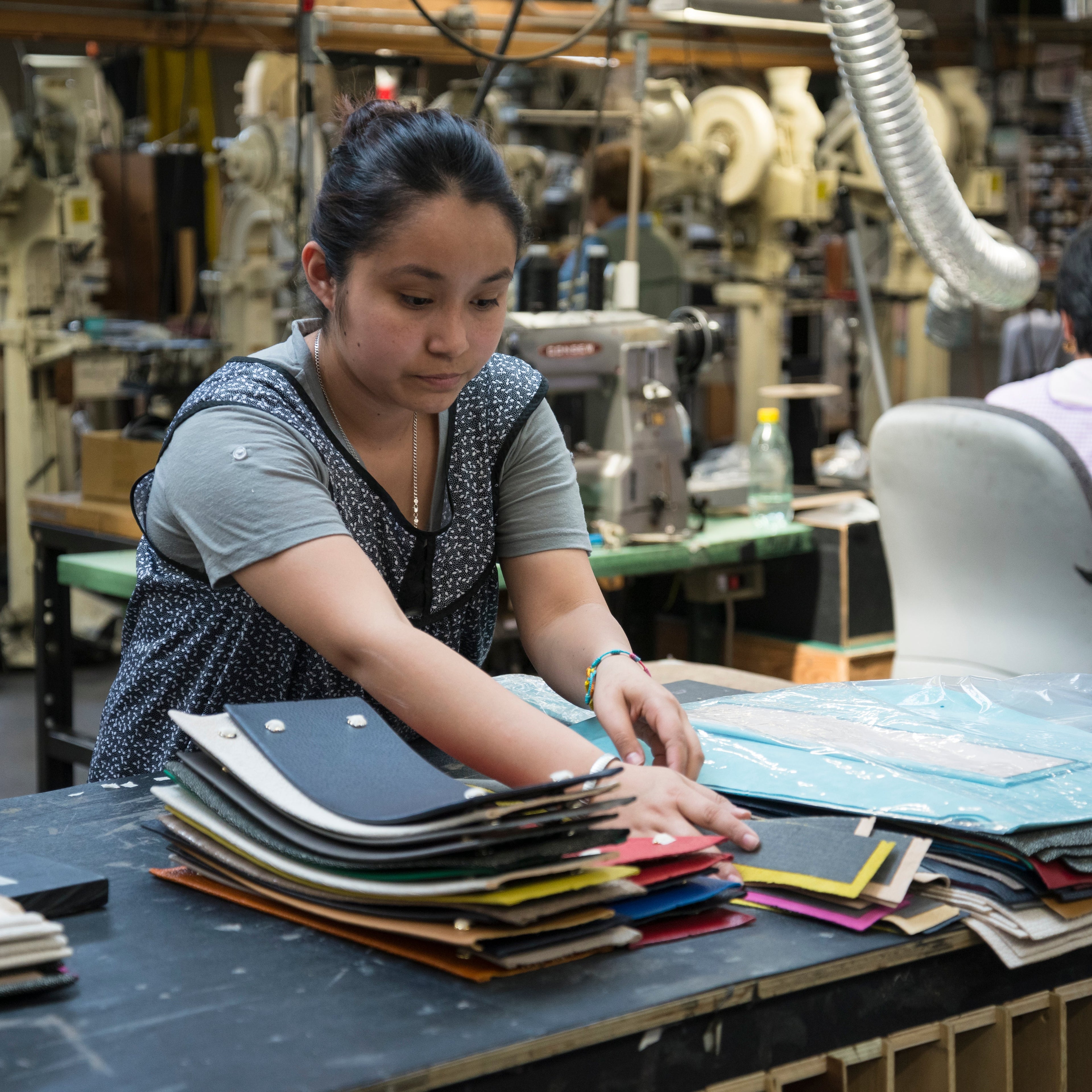 manufacturer of leather bags