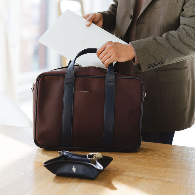Mosso Briefcase in Espresso/Navy on table