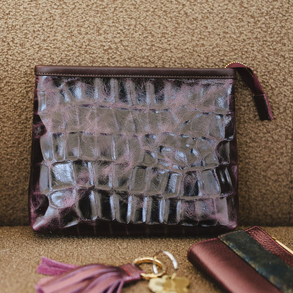Senza Cosmetic Bag in Croco Burgundy/Espresso